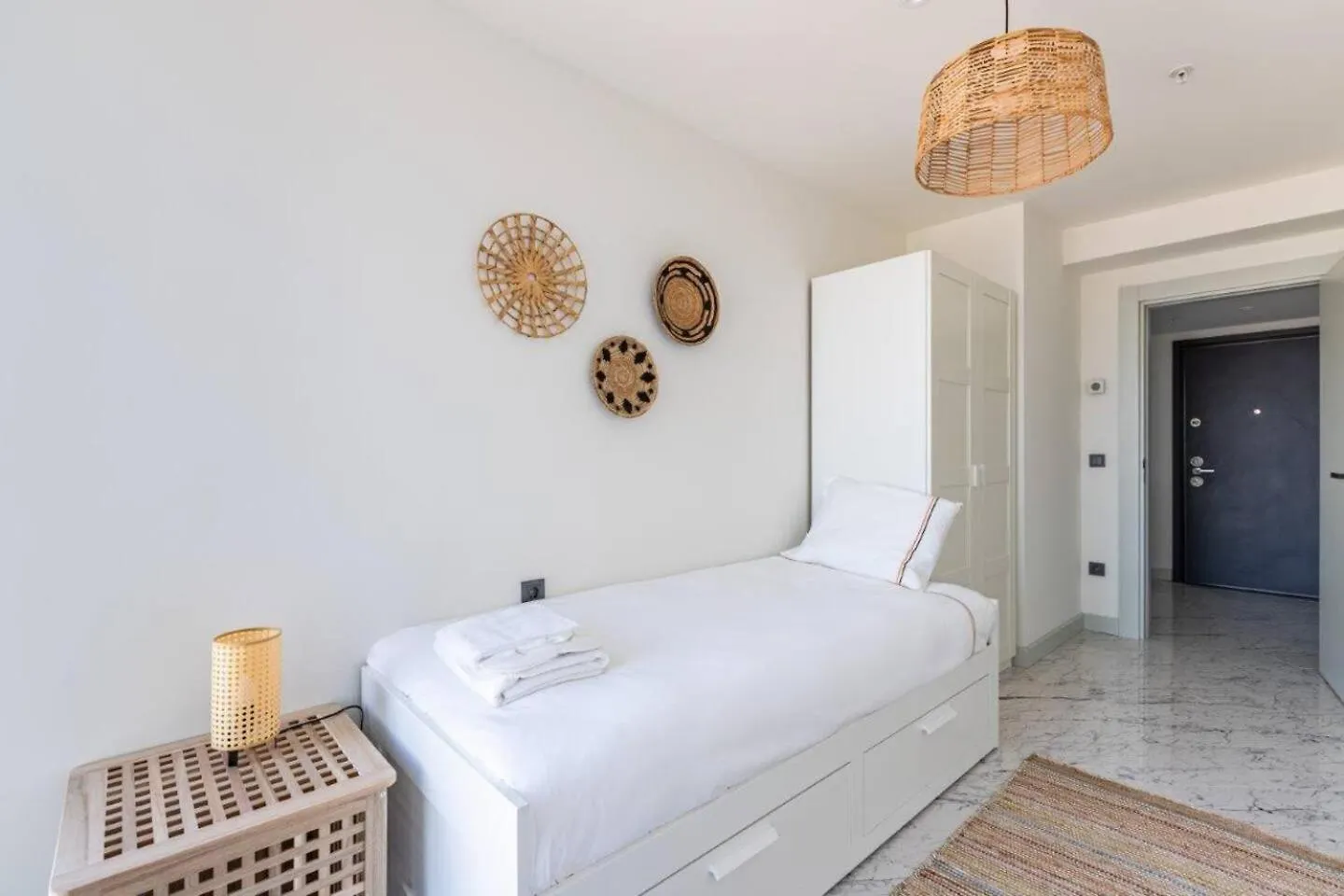 Beautiful Bright 2Bed - Parkingpoolterrace! #341 Apartment Istanbul