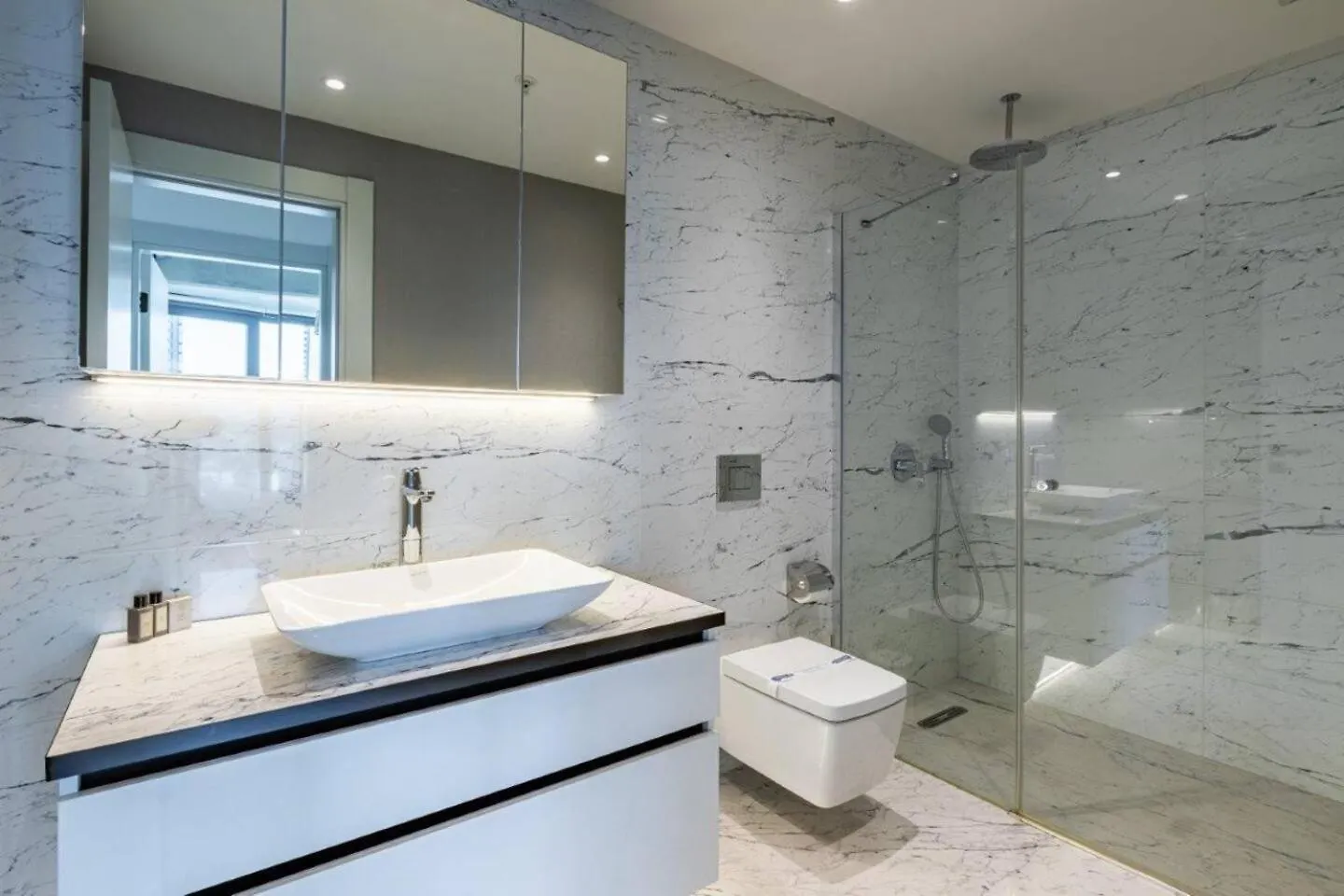 Beautiful Bright 2Bed - Parkingpoolterrace! #341 Apartment Istanbul