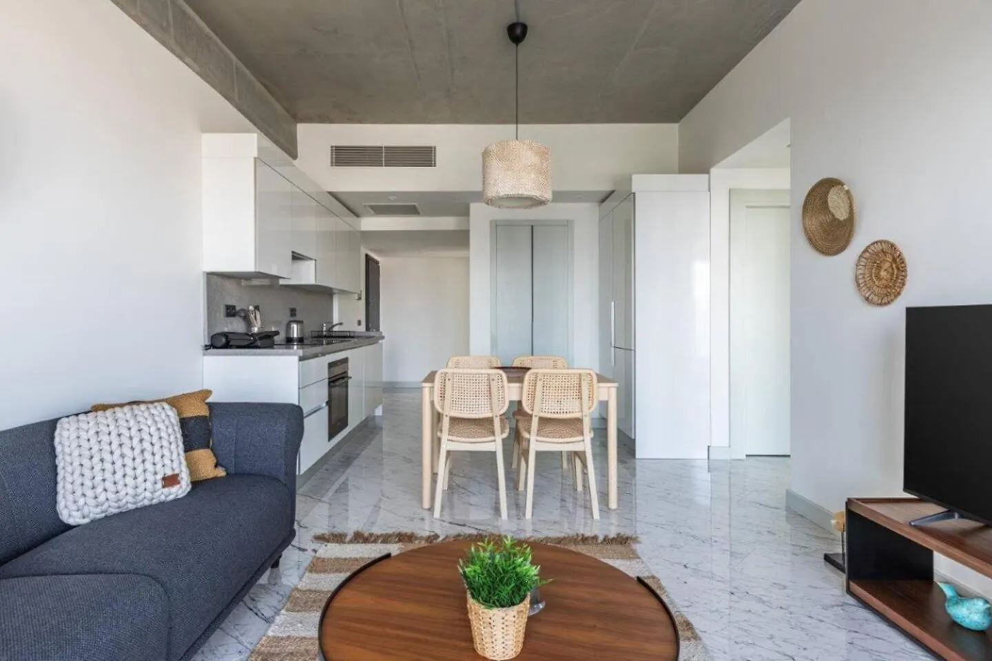 Beautiful Bright 2Bed - Parkingpoolterrace! #341 Apartment Istanbul